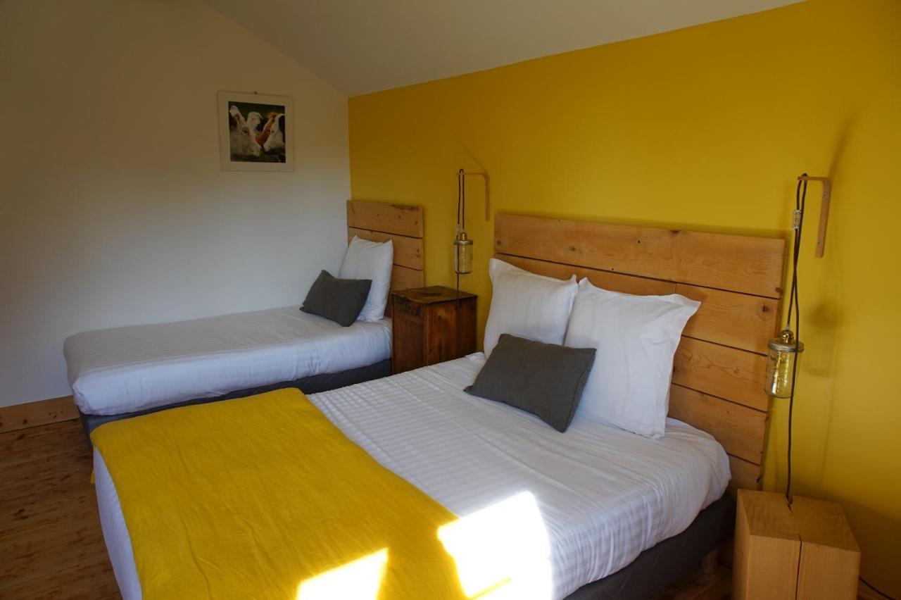 Auberge De La Perdrix Hauterive-la-Fresse エクステリア 写真