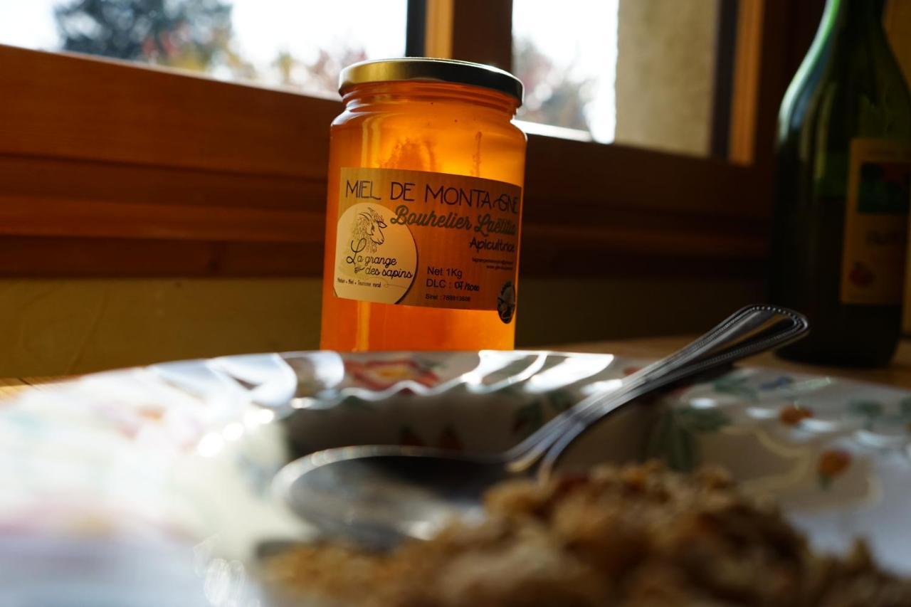 Auberge De La Perdrix Hauterive-la-Fresse エクステリア 写真
